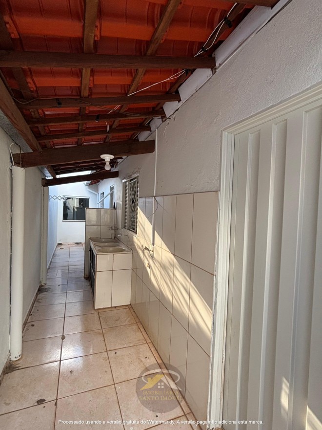 CASA COM TRÊS QUARTOS DISPONÍVEL PARA VENDA NO BAIRRO UBERABA 1.