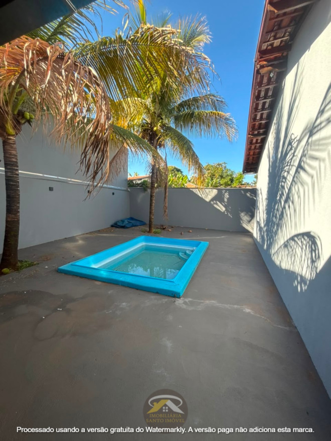 VENDE-SE EXCELENTE CASA NO BAIRRO VALIM DE MELO