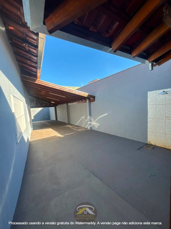 VENDE-SE EXCELENTE CASA NO BAIRRO VALIM DE MELO