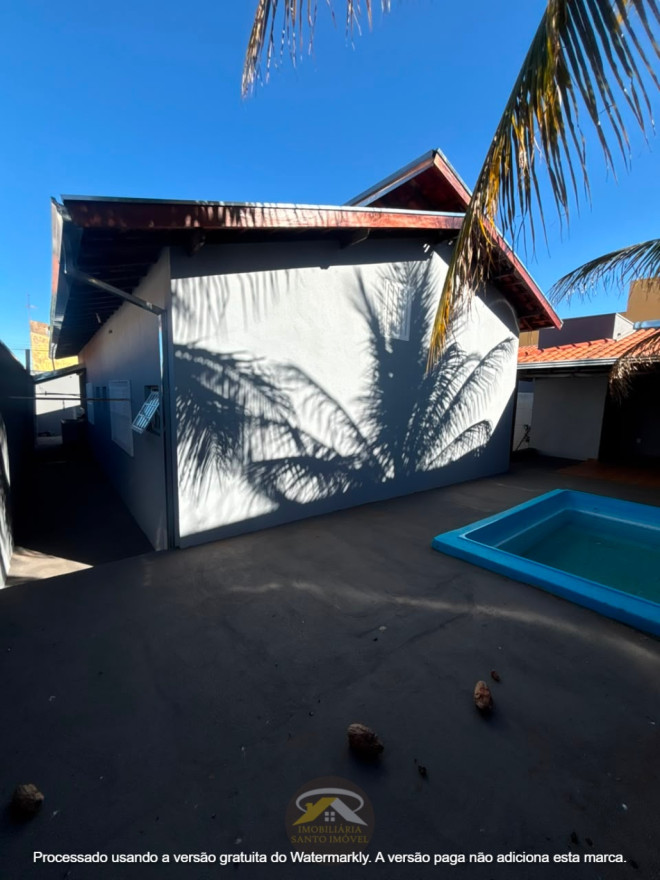 VENDE-SE EXCELENTE CASA NO BAIRRO VALIM DE MELO