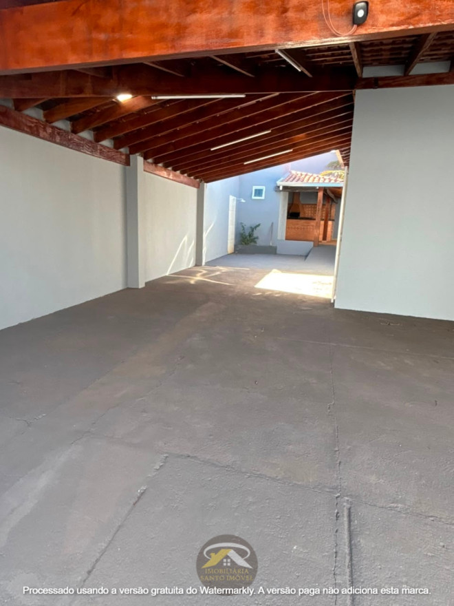 VENDE-SE EXCELENTE CASA NO BAIRRO VALIM DE MELO